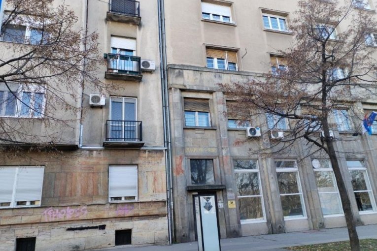 Zgrada u kojoj živi Mira Banjac u Novom Sadu
