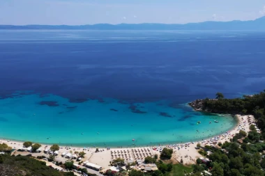 JOŠ JEDNA U NIZU PREVARA U GRČKOJ! Navalili na turiste, evo čega treba da se pazite