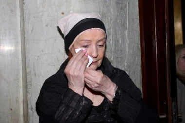 "OVDE LEPA LUKIĆ LEŽI PRVI PUT SAMA" Pevačica osmislila sopstvenu sahranu, za ovo već uveliko štedi!