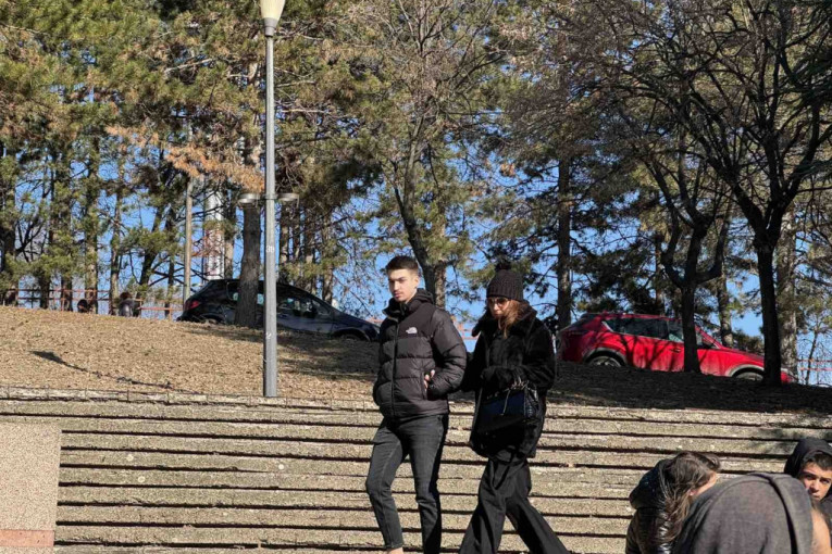 Sin i supruga Dejana Matića na sahrani