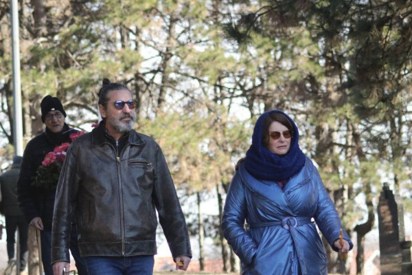 Gagi Jovanović i Branka Pujić na sahrani Dejana Matića