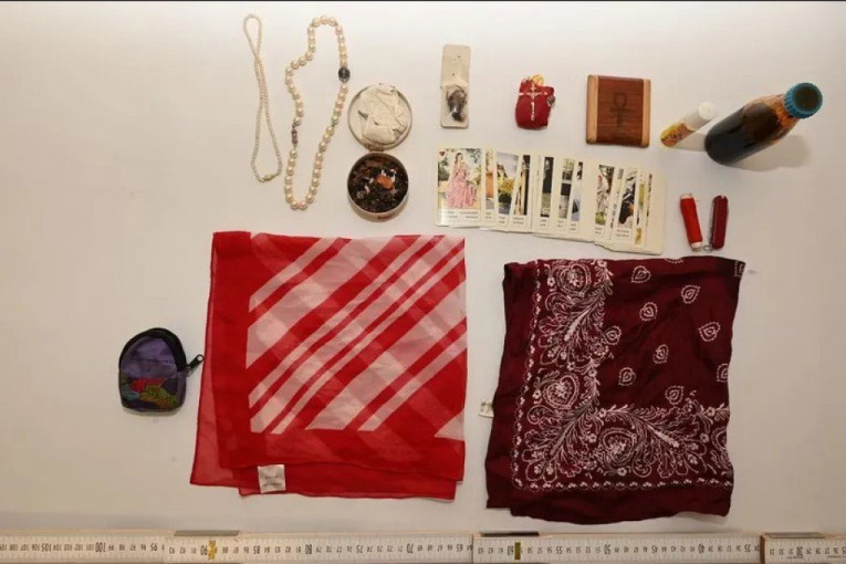 Zaplenjeno zlato i satovi kod šamanke Marijane M.