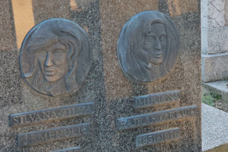 Silvana Armenulić grob Novo groblje rođendan
