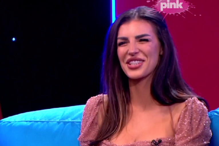 Ena Čolić Amig show