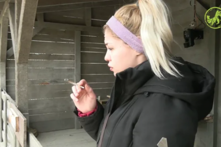 Rea priča sama sa sobom