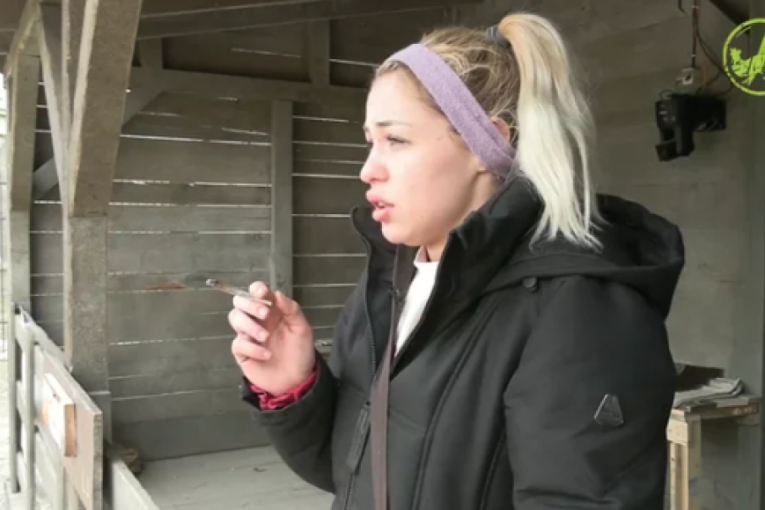 Rea priča sama sa sobom