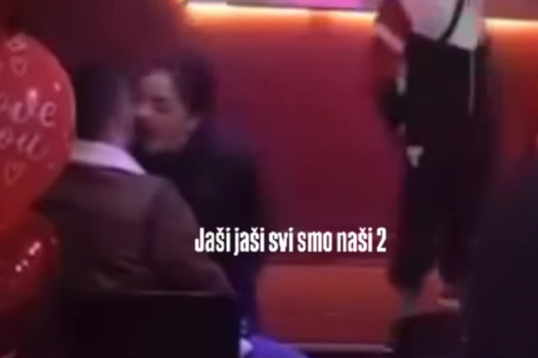 Gastoz gurnuo Anđelu Elita 8 Zadruga žurka snimak