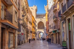 AU, OVO NE VALJA! Metropola koju srpski turisti OBOŽAVAJU uvodi novo pravilo koje će ih IZLUDETI