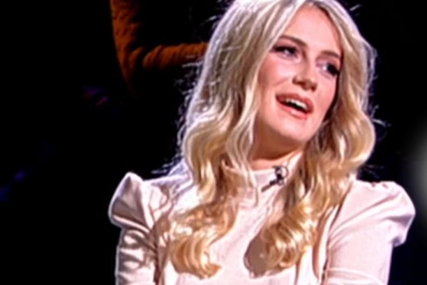 OPA, MILICA VELIČKOVIĆ DOBILA PRSTEN! Emotivni snimak zapalio društvene mreže - Terza O OVOME NIŠTA NE ZNA!