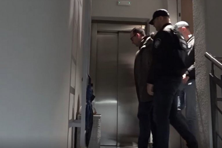 Hapšenje Aleksandra Papića!