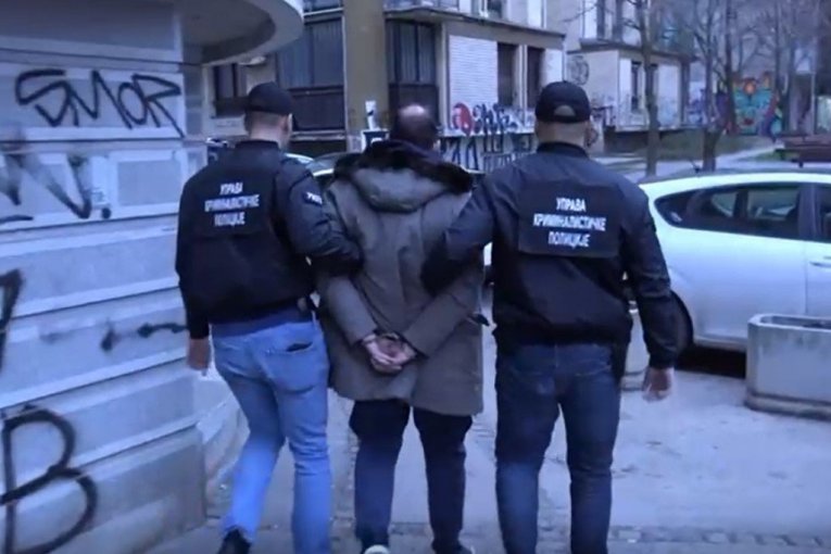 Hapšenje Aleksandra Papića!