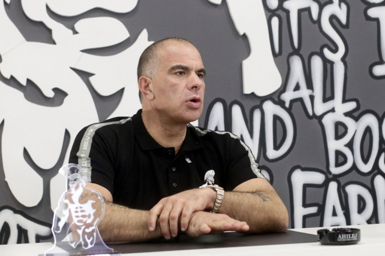 Aleksandar Đorđević Simetrija