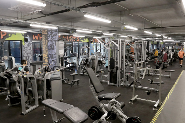 "Ahilej" teretana na Karaburmi