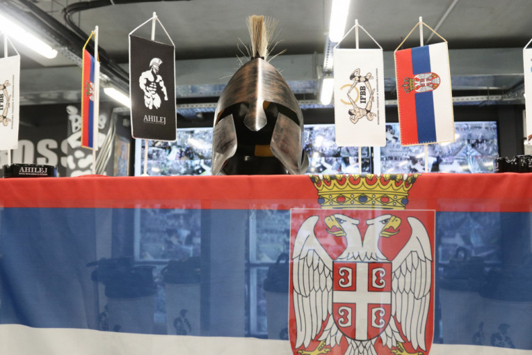 "Ahilej" teretana na Karaburmi