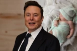 ILON MASK PO 13. PUT POSTAO OTAC?! Evo šta je milijarder rekao - ovakvu reakciju niko nije očekivao, a tek kad VIDITE MAMU! (FOTO)