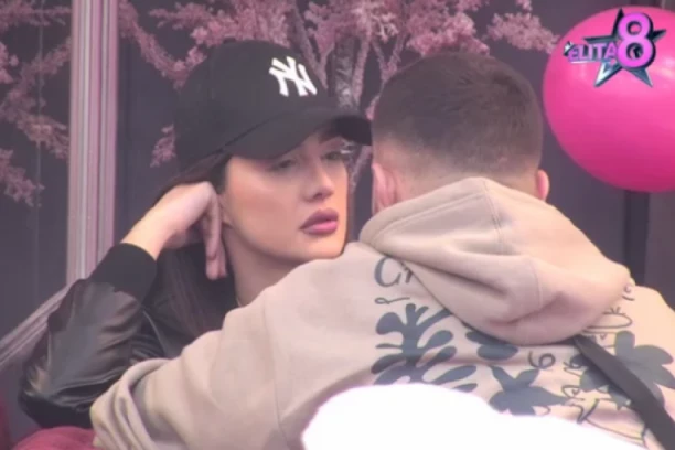 ANĐELI ĐURIČIĆ SE VRATILA BOLEST! Naglo joj POZLILO, mora da NAPUSTI Elitu 8! (FOTO)