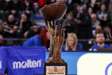 IZVUČENI PAROVI ZA KUP RADIVOJA KORAĆA: Evo na koga idu Partizan i Zvezda Meridianbet!