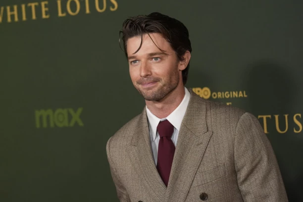 PATRIK ŠVARCENEGER PROGOVORIO O INCESTU U "BELOM LOTOSU": Glumac ŠOKIRAO JAVNOST svojim priznanjem - ZABAVNO JE TESTIRATI VLASTITE GRANICE!