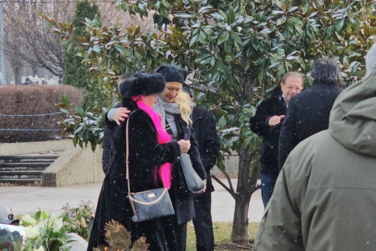 Zorica Brunclik i Kemiš na pomenu Šabana Šaulića