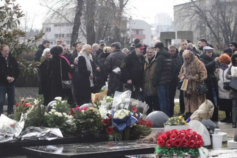 Šaban Šaulić pomen Novo groblje Aleja zaslužnih građana
