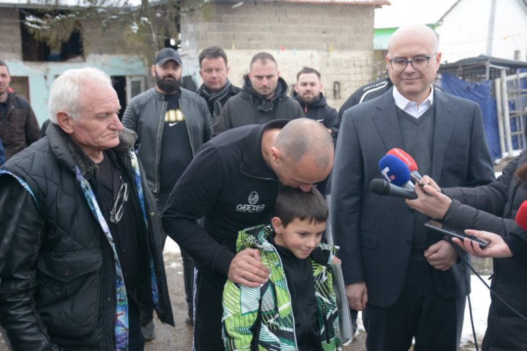 Stefan sa Nikolićem i Vučevićem