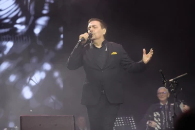 OTKRIVENO KOLIKA JE KEBINA PENZIJA: Pevač leži na novcu, ali OVU cifru niko nije očekivao!