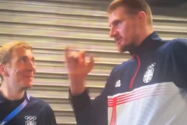 JOKIĆ KRIZIRAO U PARIZU: Centar Srbije jurio za pivom kao muva bez glave