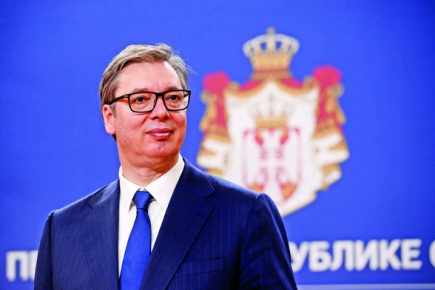 BROJKE DOKAZUJU - VUČIĆU NIKO NIŠTA NE MOŽE! Obojena revolucija nije uspela, građani žele stabilnost!