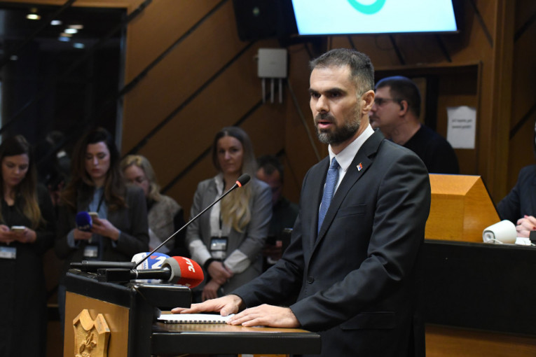 GRADONAČELNIK ŽARKO MIĆIN ODGOVORIO NA NEISTINE U VEZI S KVALITETOM VODE: Marinika Tepić iznosi laži i širi paniku među građanima