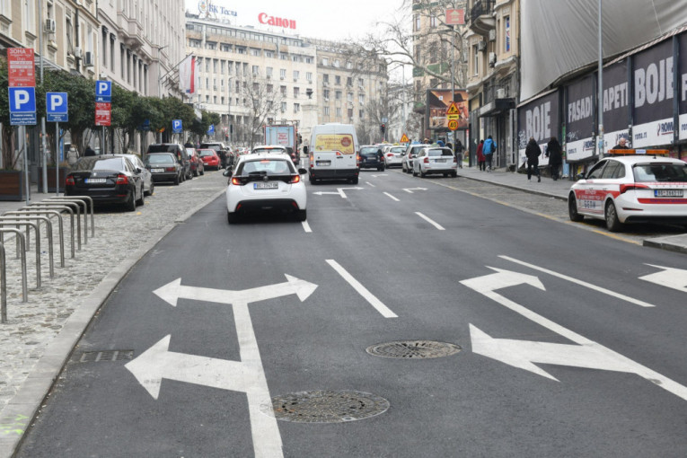 Nove oznake na Prizrenskoj ulici u Beogradu-zbunjujuća horizontalna signalizacija 