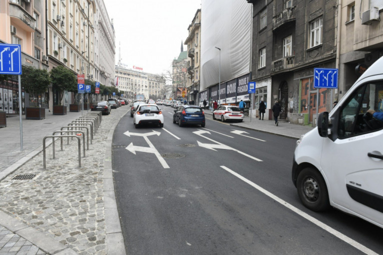 Nove oznake na Prizrenskoj ulici u Beogradu-zbunjujuća horizontalna signalizacija 