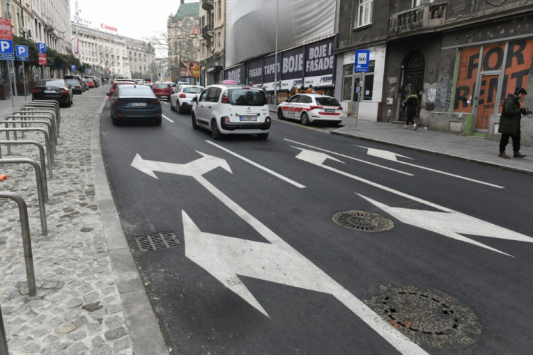 Nove oznake na Prizrenskoj ulici u Beogradu-zbunjujuća horizontalna signalizacija 