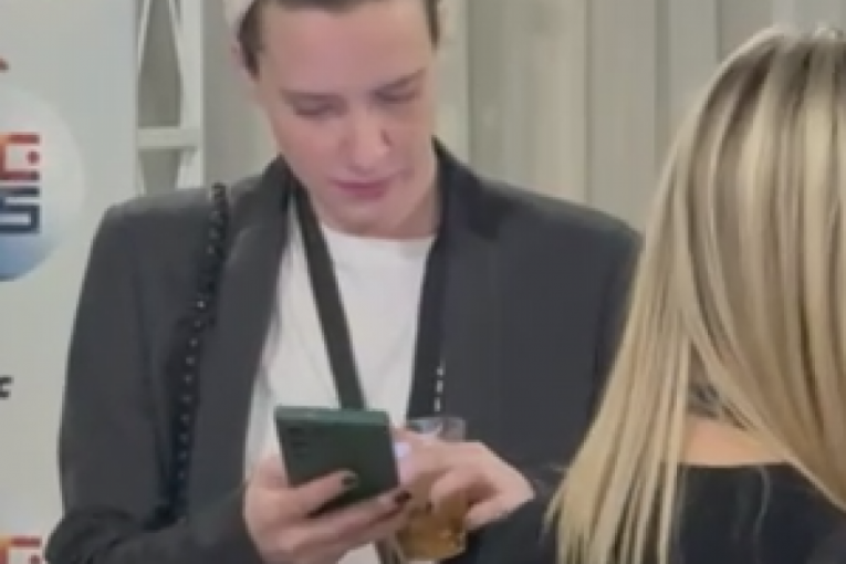 Nova devojka Saleta Tropika