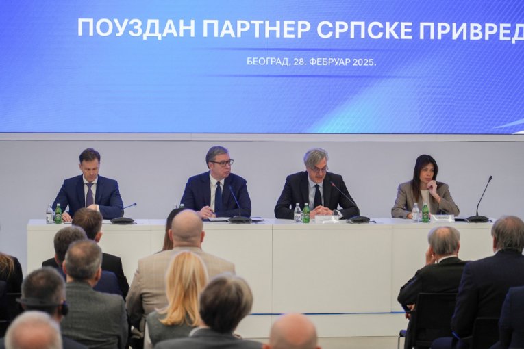 Sastanak državnog vrha i privrednika u prostorijama PKS