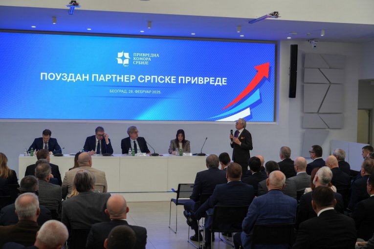 Sastanak državnog vrha i privrednika u prostorijama PKS