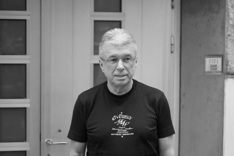 Saša Popović umro