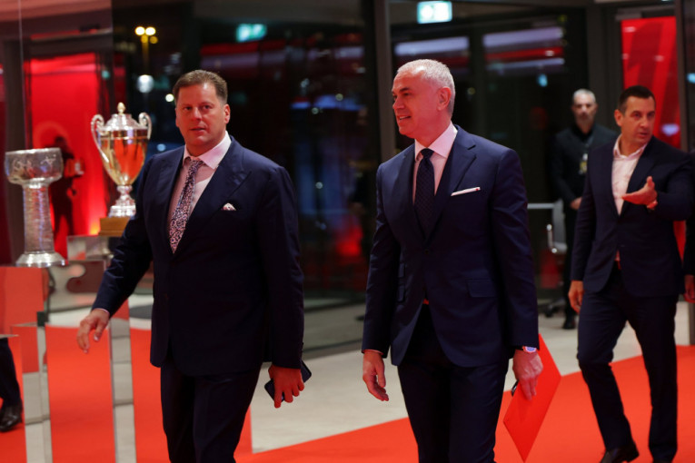 Veliki broj legendi je večeras prisutan u Sava centru