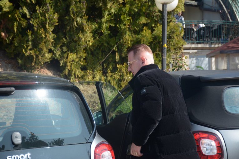 Ćira napustio Sašinu vilu