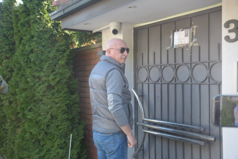 Endži Mavrić stigao u vilu Saše Popovića