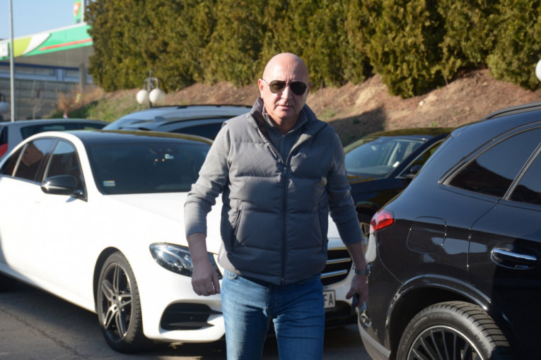 Endži Mavrić stigao u vilu Saše Popovića