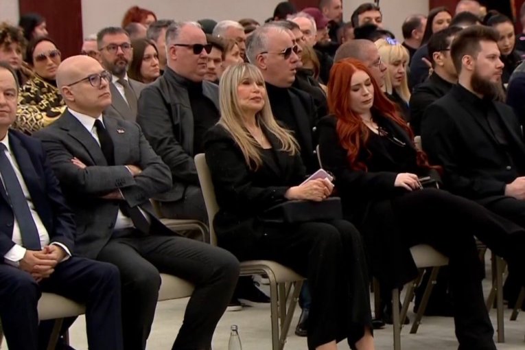 Suzana Jovanović sa decom