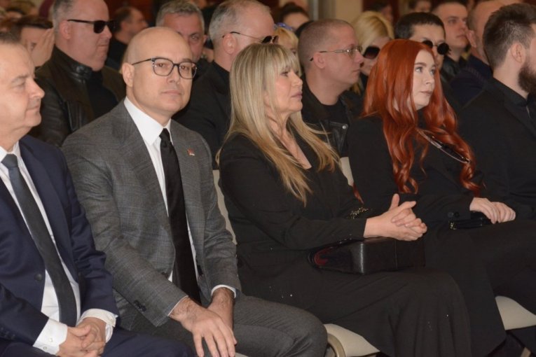 Suzana Jovanović sa decom