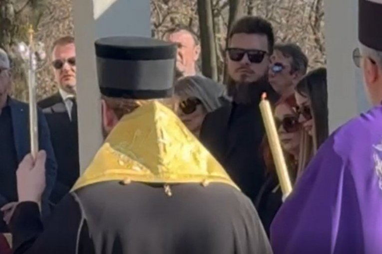 Opelo Saši Popoviću