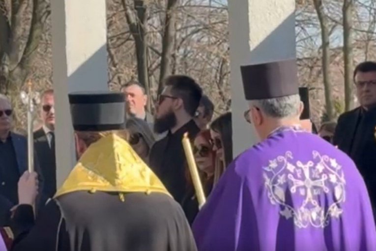 Opelo Saši Popoviću