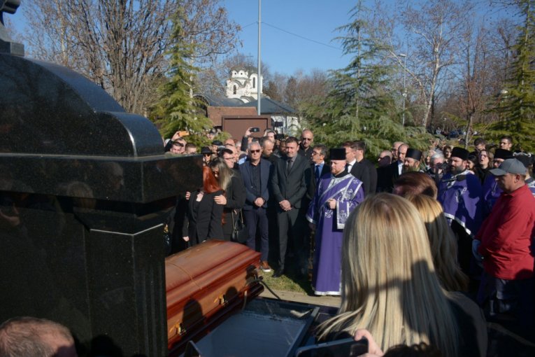 Porodica Saše Popovića na sahrani