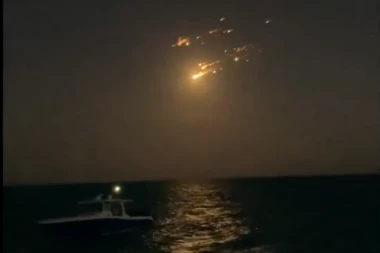 MASKOVA RAKETA SE PONOVO RASPALA: Zatvoreni aerodromi širom Floride zbog padanja krhotina (VIDEO)