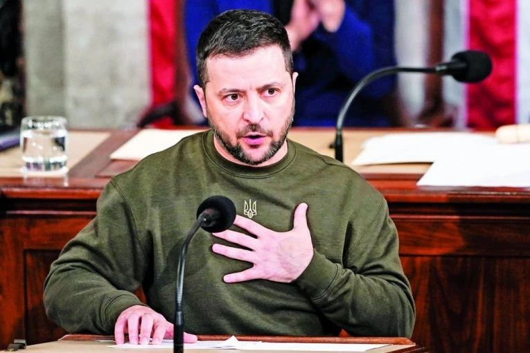 ZELENSKI ODUŠEVLJEN NOVIM PAPOM! Predsednik Ukrajine poslao snažnu poruku Vatikanu i Lavu XIV