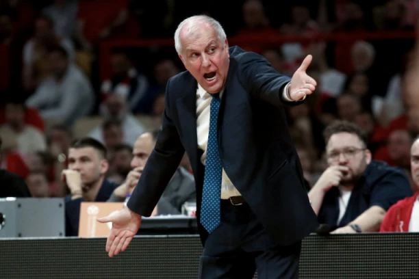 KAZNILI SU NAS ZBOG LOŠIH ODLUKA! Obradović realan nakon poraza!