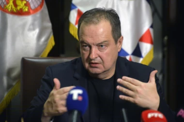 "PONOSAN SAM": Ivica Dačić se zahvalio policajcima na profesionalnom postupanju tokom protesta