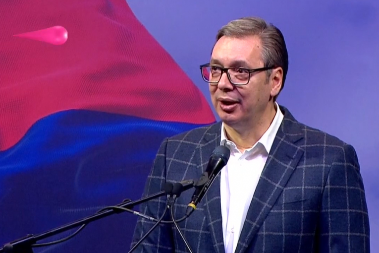 "PUTIN ODLIČNO ZNA ŠTA SE DEŠAVA U SRBIJI" Vučić u Smederevu: Rekao je da se radi o spoljnom mešanju i obojenoj revoluciji!